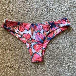 Kulani Kini’s Mimosa Cheeky Bottom